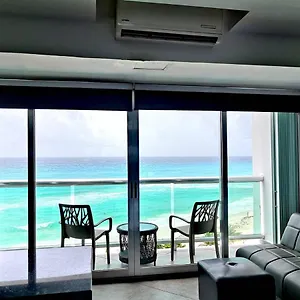 https://cancun-ocean-view-beautiful-aparment-heart-of-the-hotel-zone.quintano-roohotels.com